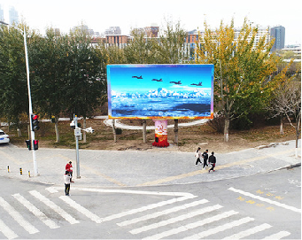 衢州户外大屏广告投放要点。